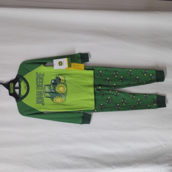 John Deere Pajamas John Deere Size 4t Kids Pajama Ser New With Tags